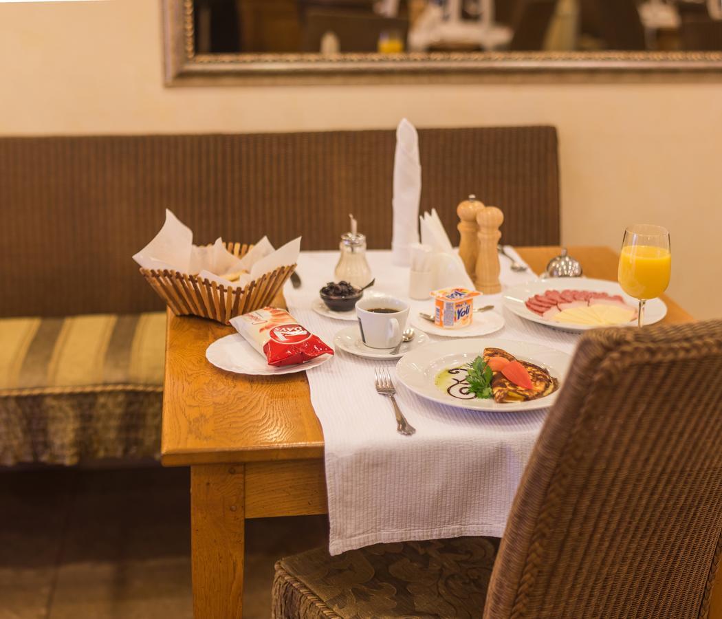 Starye Bendery Hotel Exterior foto